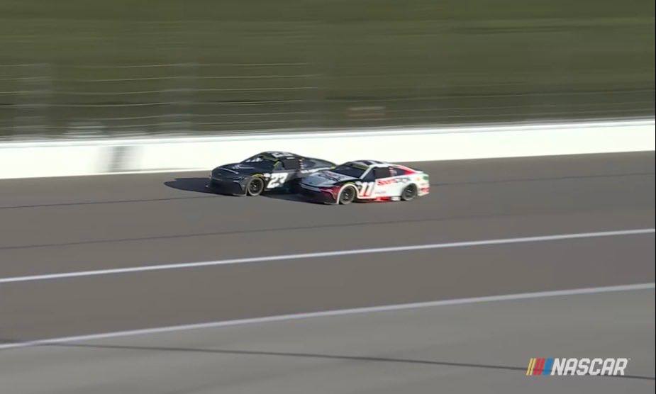 Только подумайте: насколько близок был Бубба Уоллес к тому, чтобы попасть в Финикс в этом сезоне